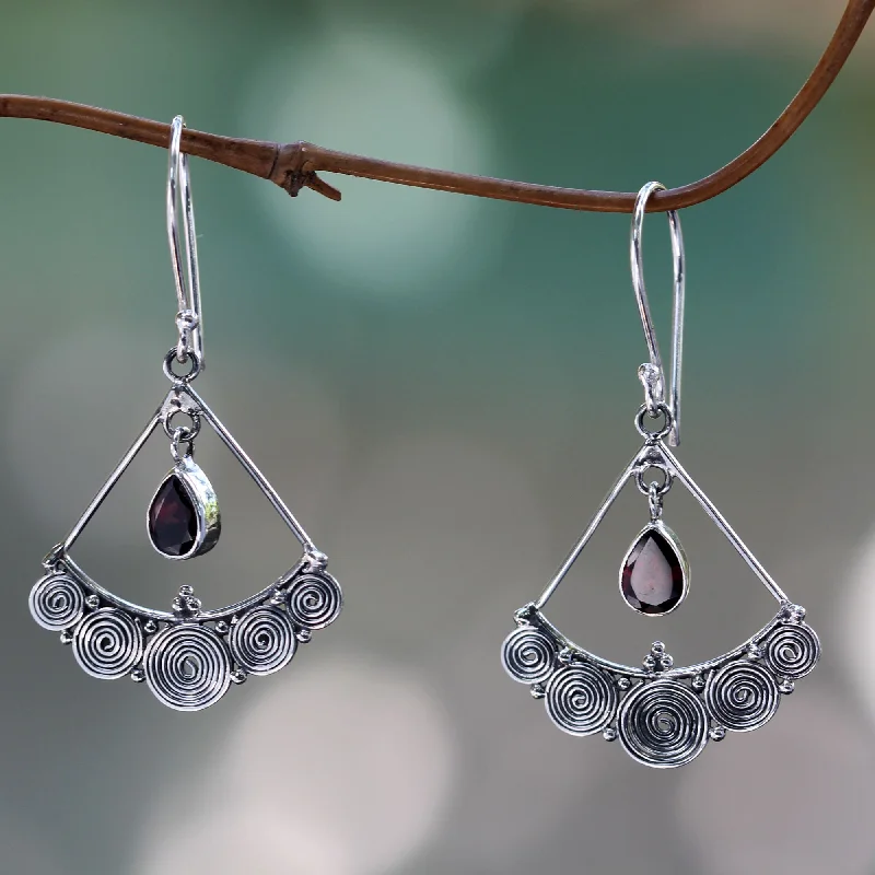  -Anti-scratch scratching board AND cat bed in oneFabulously Feminine Sterling Silver Chandelier Earrings with Garnet