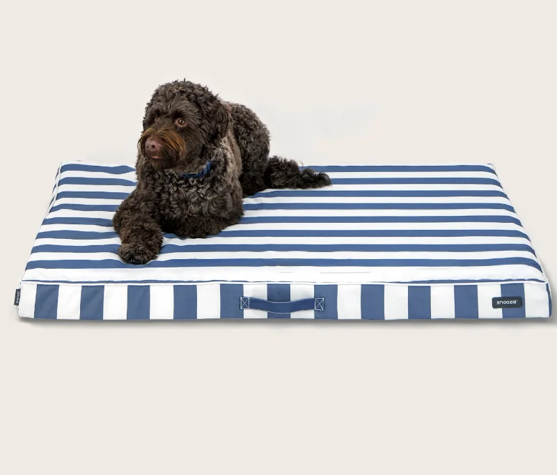 - Elderly dog ​​joint care mattressSnooza Outdoor Mat - Ocean Blue Stripe - Large